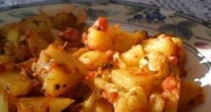 Aloo Gobi ki Subzi (Potatoes and Cauliflower)