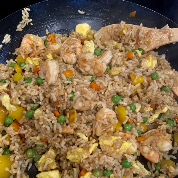 Korean Saewoo Bokkeumbap (Shrimp Fried Rice)