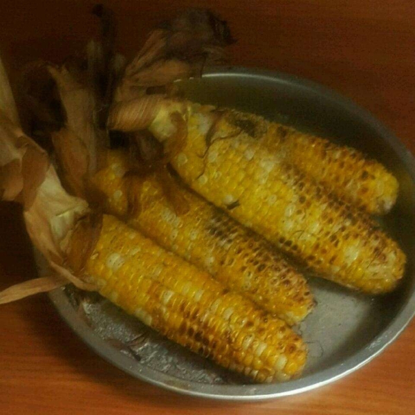 Juicy, Grilled Corn On The Cob