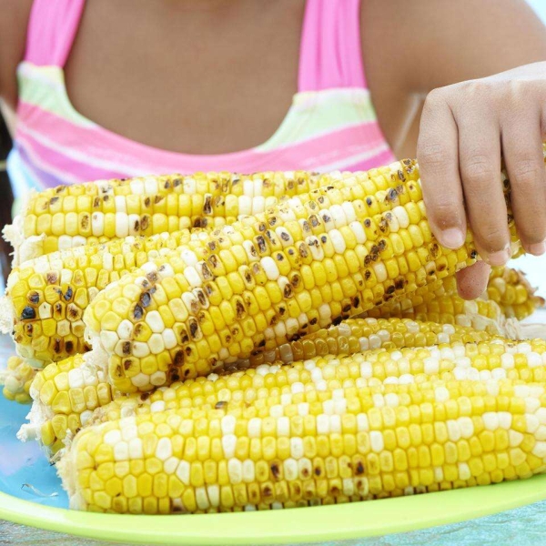 Juicy, Grilled Corn On The Cob
