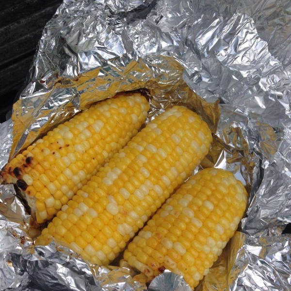 Juicy, Grilled Corn On The Cob