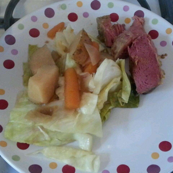 Slow Cooker Corned Beef and Cabbage