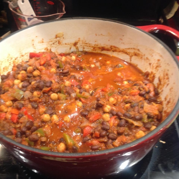 Meatiest Vegetarian Chili From Your Slow Cooker