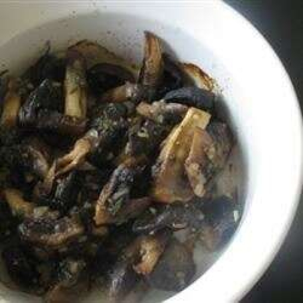 Baked Mushrooms with Thyme and White Wine