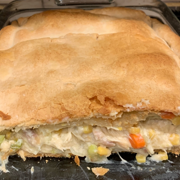 Simple, Classic Chicken Potpie