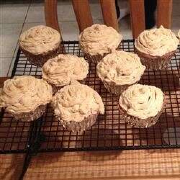 PBJ Cupcakes - Berry Cupcakes with Peanut Butter Frosting