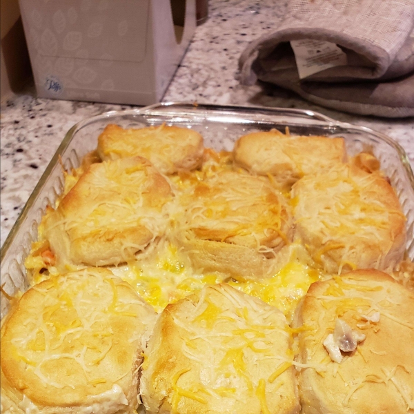 Melanie's Chicken Biscuits Casserole