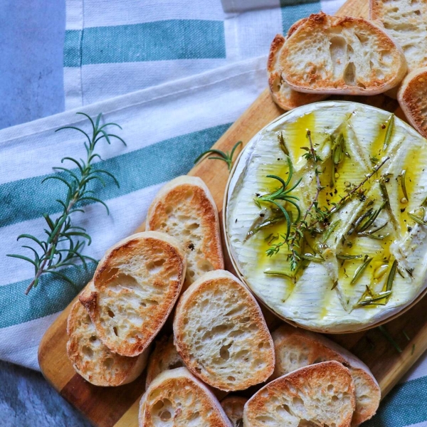 Baked Camembert with Garlic and Herbs