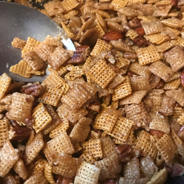 Caramel Snack Mix