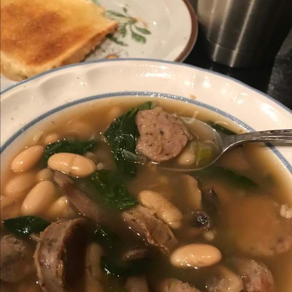 Spinach and Leek White Bean Soup