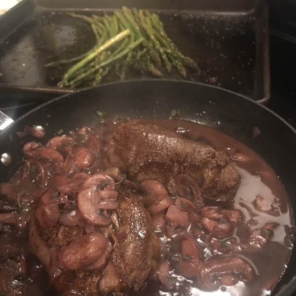 Filet Mignon with Mushroom-Cabernet Gravy