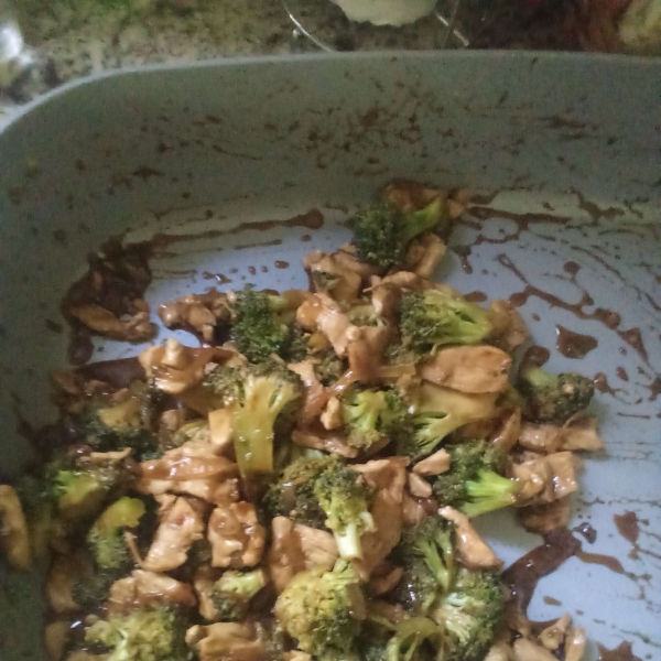 Broccoli and Chicken Stir-Fry