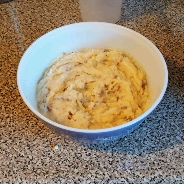 French Garlic Mashed Potatoes