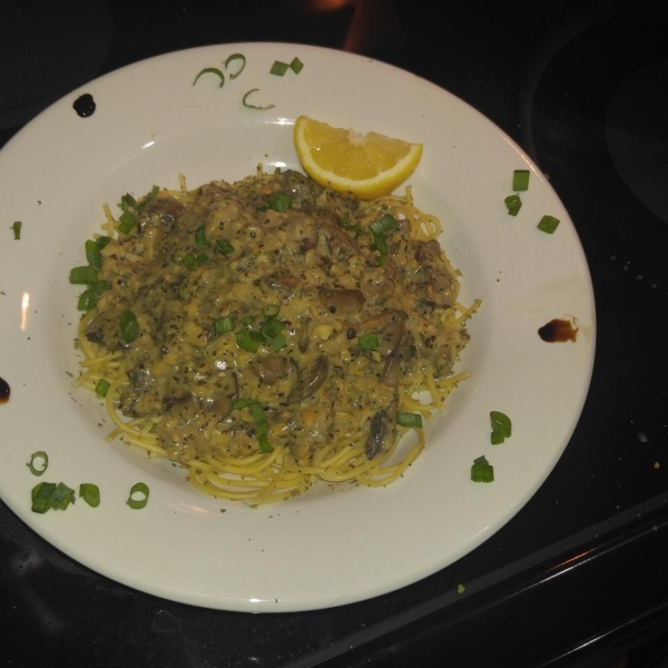 Linguine with Clam Sauce and Baby Portobello Mushrooms