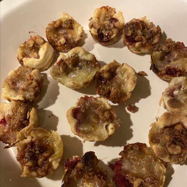 Cranberry Brie Bites