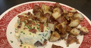 Grilled Filet Mignon with Gorgonzola Cream Sauce