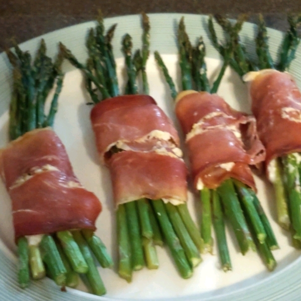 Prosciutto Wrapped Asparagus