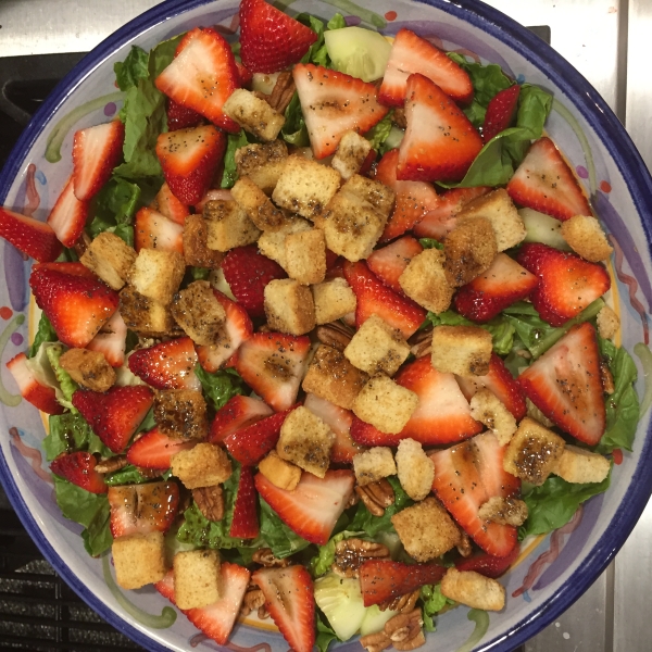 Spicy Strawberry Salad