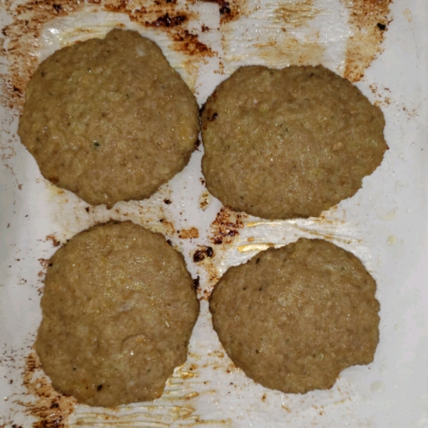 Moist Spicy Turkey Burgers