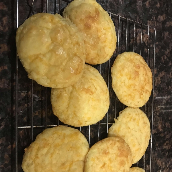 Cheddar Keto Biscuits