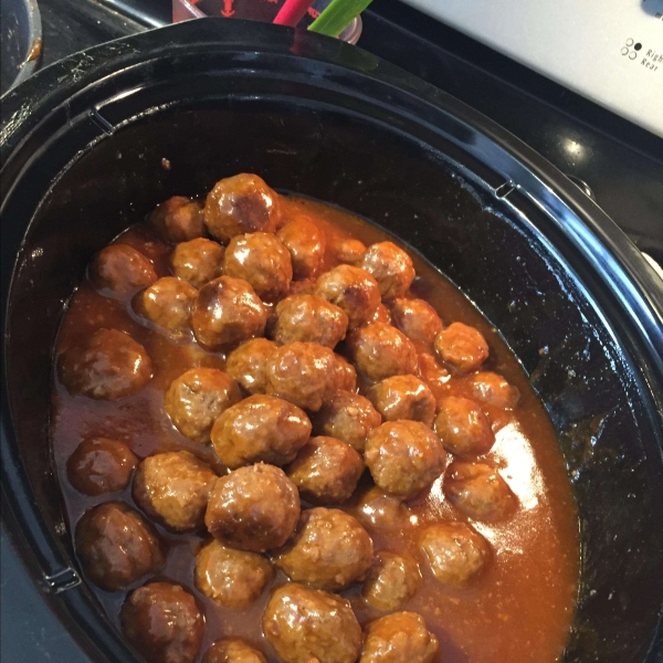 Connie's Sweet and Sour Christmas Meatballs