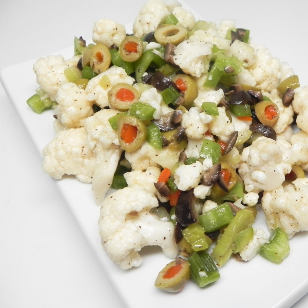 Muffuletta-Inspired Cauliflower Salad