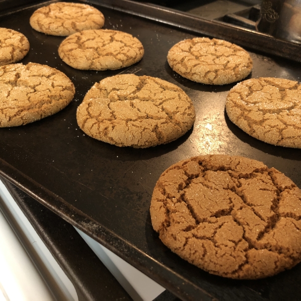 Crackle Top Molasses Cookies