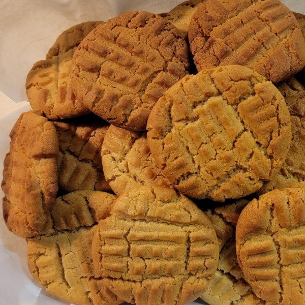 Classic Peanut Butter Cookies
