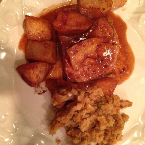 Momma Pritchett's Grilled Pork Chops and Apple-Pear Topping