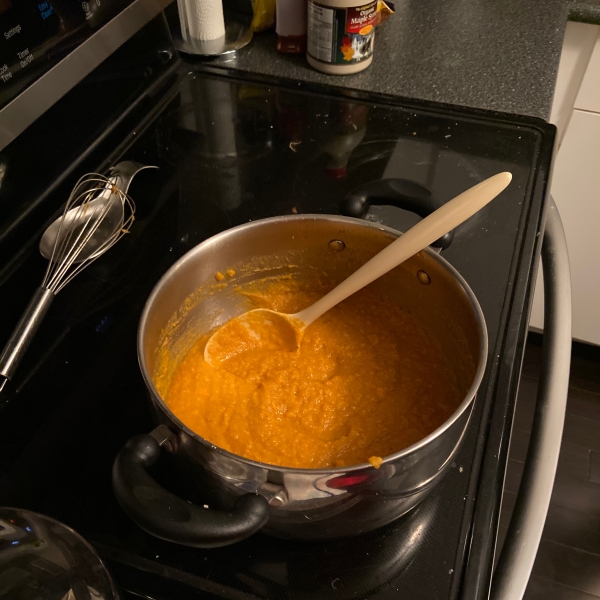 Spicy Curried Sweet Potato Soup (Paleo and GF Approved)