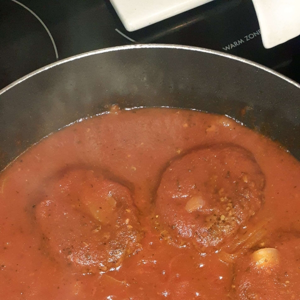 Skillet Burgers with Tomato Sauce