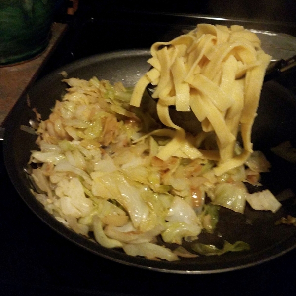 Halushki (Vegetarian Fried Cabbage and Noodles)