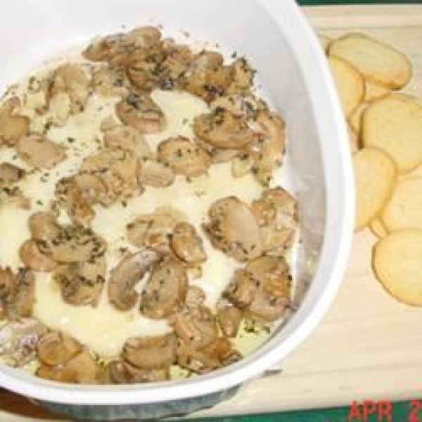 Baked Brie with Mushrooms and Almonds