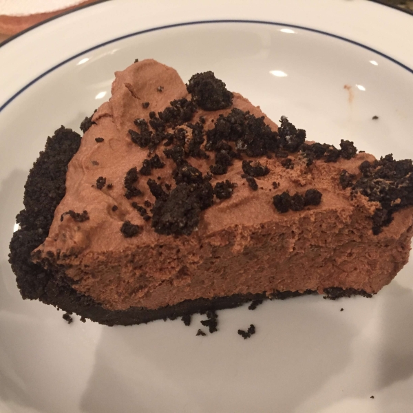 Creamy Chocolate Mousse Pie