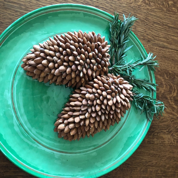 Pine Cone Cheese Ball
