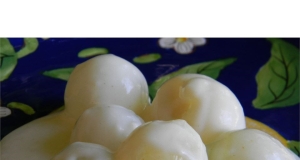 Mom's Traditional Creamed Onions