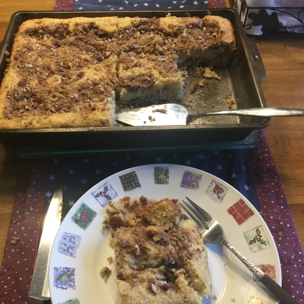 Cinnamon-Laced Coffee Cake