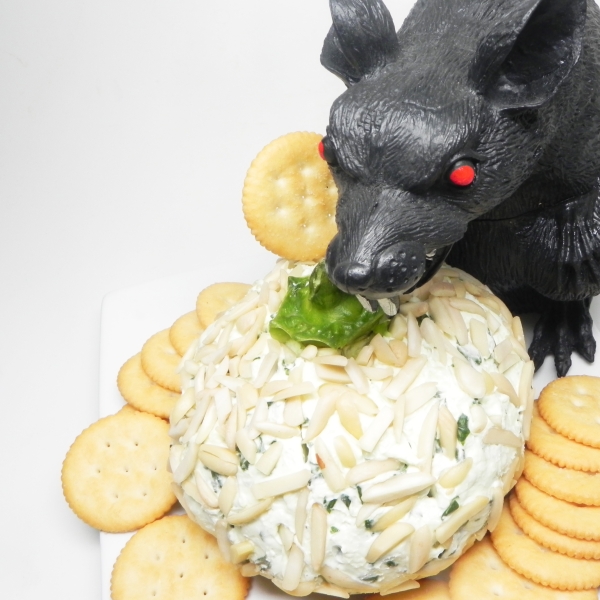 Spinach and Gorgonzola Cheese Ball