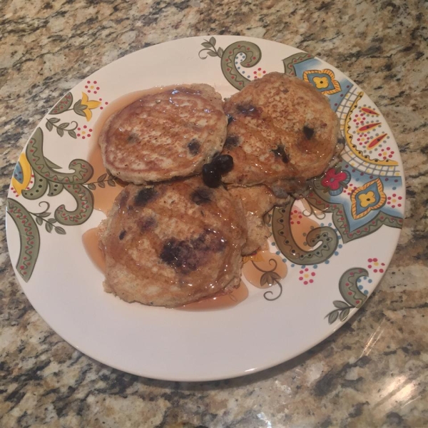 Oatmeal and Wheat Flour Blueberry Pancakes