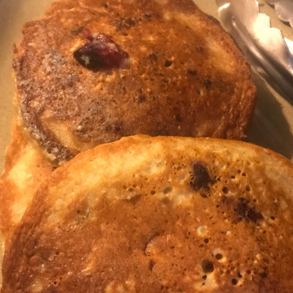 Oatmeal and Wheat Flour Blueberry Pancakes