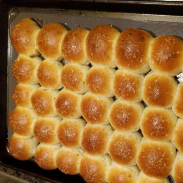 Rosemary Pull-Apart Dinner Rolls