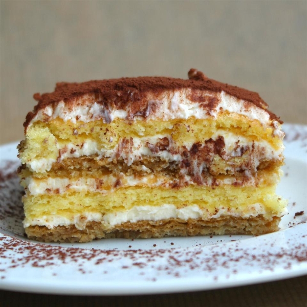 Tiramisu Cake