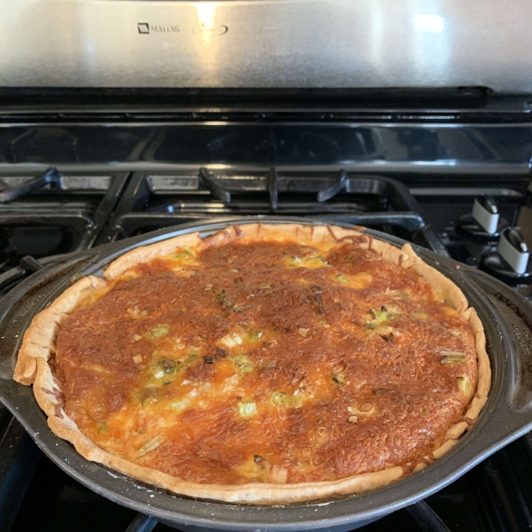 Easy Shrimp and Asparagus Quiche