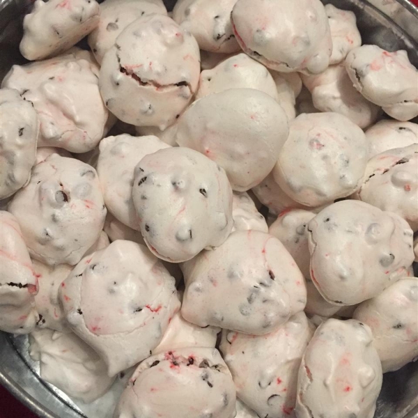 Chocolate Chip Candy Cane Meringue Cookies