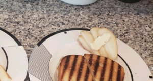 Grilled Brie and Pear Sandwich