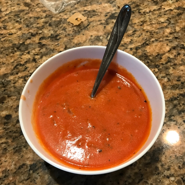 Tomato Spinach and Basil Soup