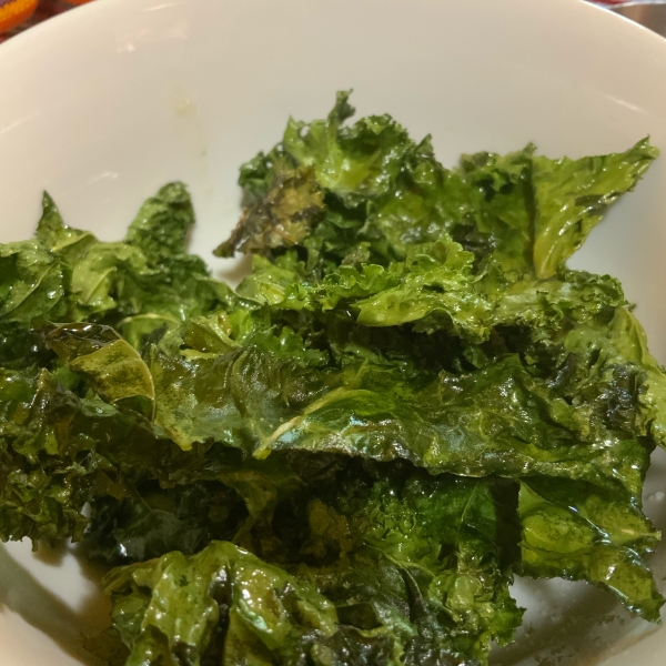 Kale Chips in the Microwave