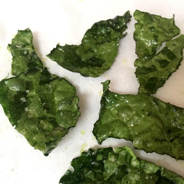 Kale Chips in the Microwave