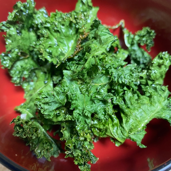 Kale Chips in the Microwave