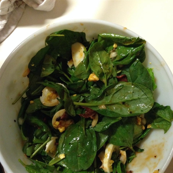 The Best Spinach Salad